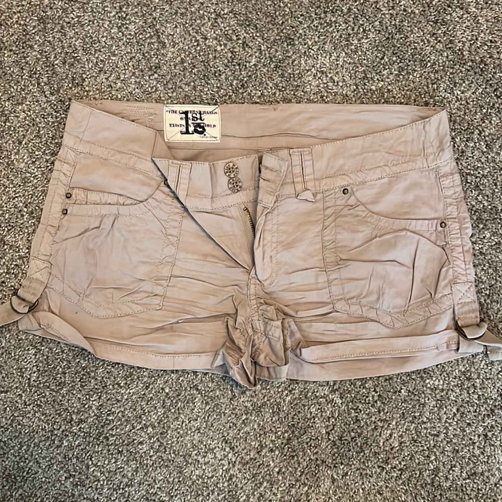 1st Kiss Shorts 3/4 never worn no stains or tears